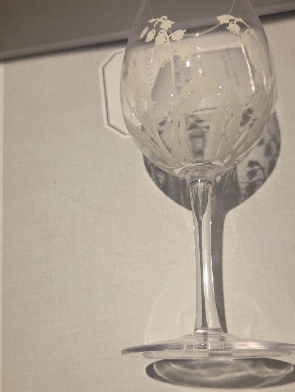 12 Floral Wine Glass - Clear with White Floral Accent - Picture 3 of 9